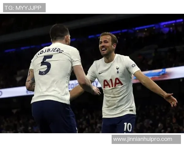 英超主帅前300场胜利排行榜瓜迪奥拉领衔塔帅与克洛普并列第四