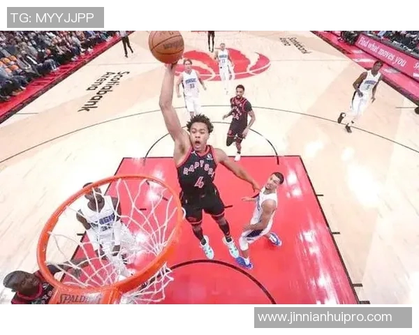 斯科蒂巴恩斯：关键时刻的完美表现助力球队逆转勇士