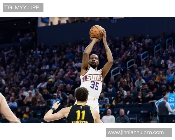 杜兰特谈超远三分投篮的心理影响与比赛中的挑战感受 杜兰特谈超远三分投篮的心理影响与比赛中的挑战感受