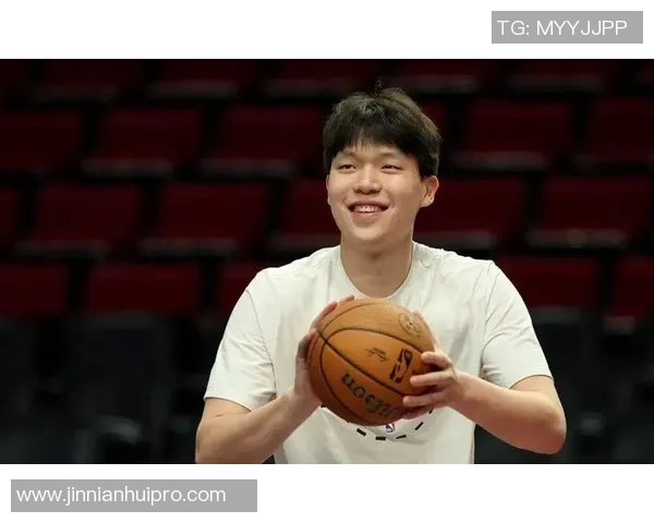 王仕鹏谈杨瀚森表现压力强调需从自身努力提升贡献能力 王仕鹏谈杨瀚森表现压力强调需从自身努力提升贡献能力